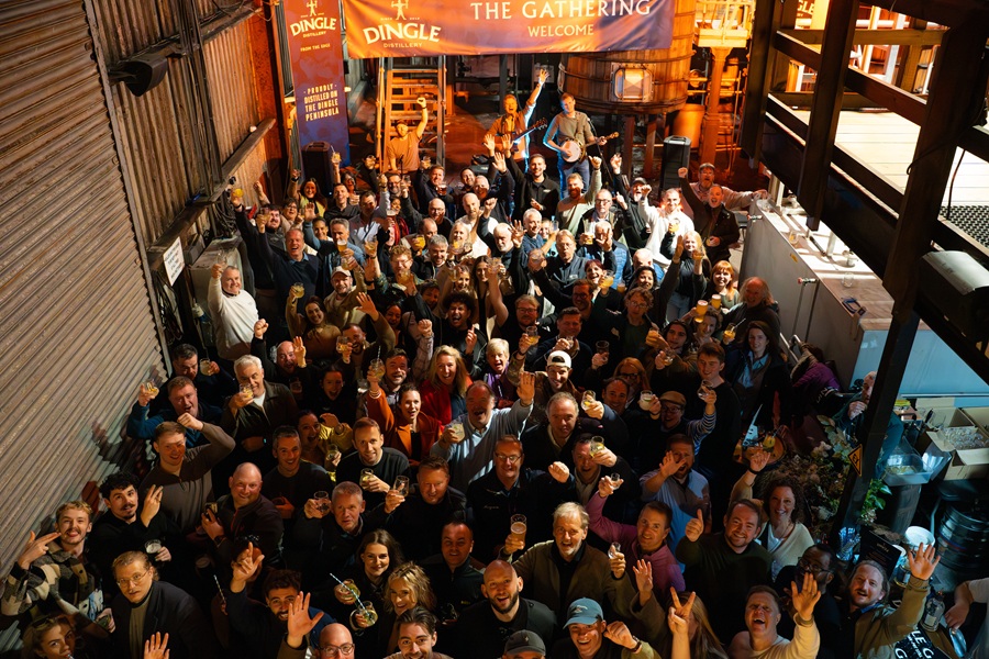 Discover Dingle Gathering 2025 at Whisky Center: taste the milestone Lá an Dreoilin Single Pot Still and PX10. Order award-winning Dingle whiskeys, exclusive cask releases and limited editions — fast shipping across Europe.